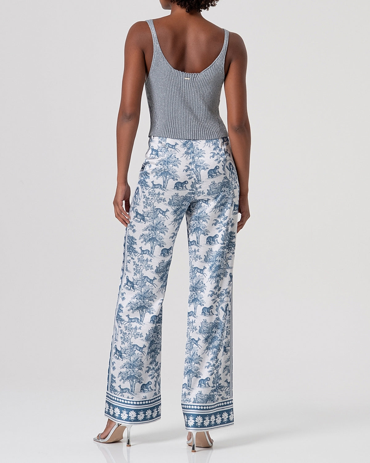 Top crop in maglia a costine con spalline sottili-3