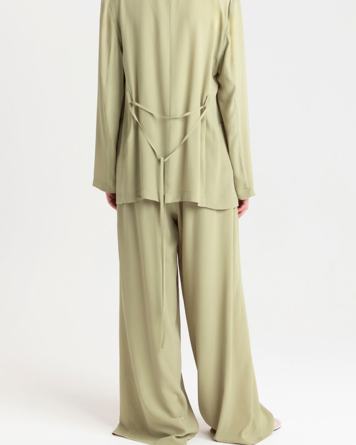 ss26-su-s6c501 olivedrab 2