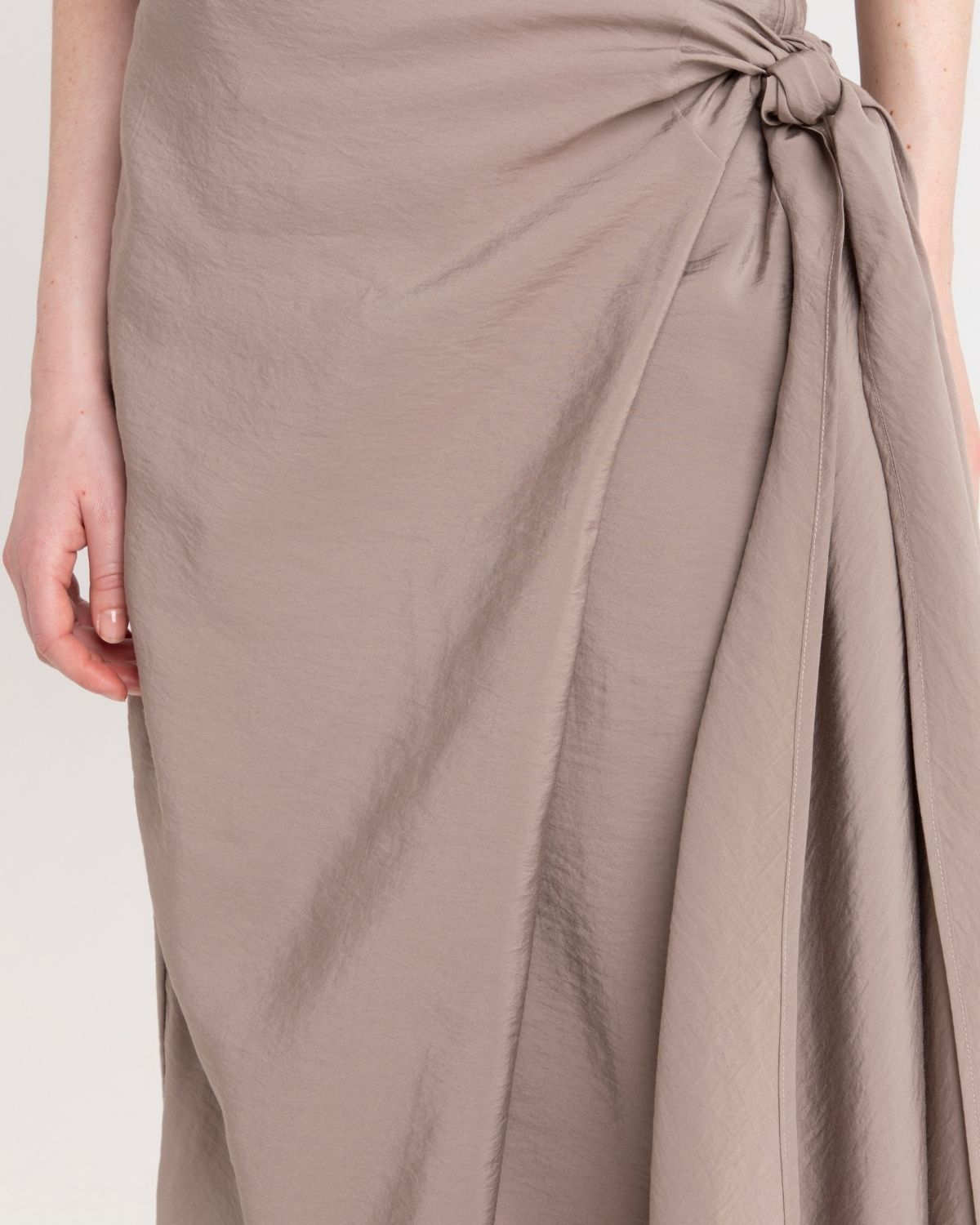 ss26-su-s6m502 darkkhaki 5