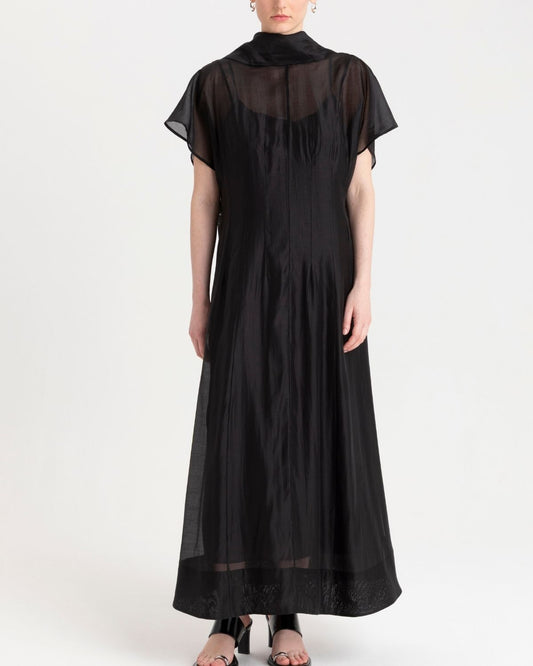 ss26-su-s6u402 black 1