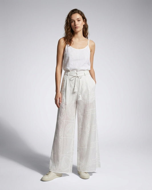 Pantalone fluido dalla linea morbida