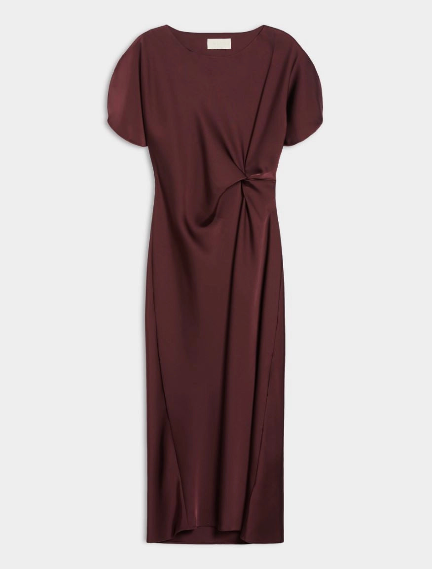 Abito lungo in raso fluido