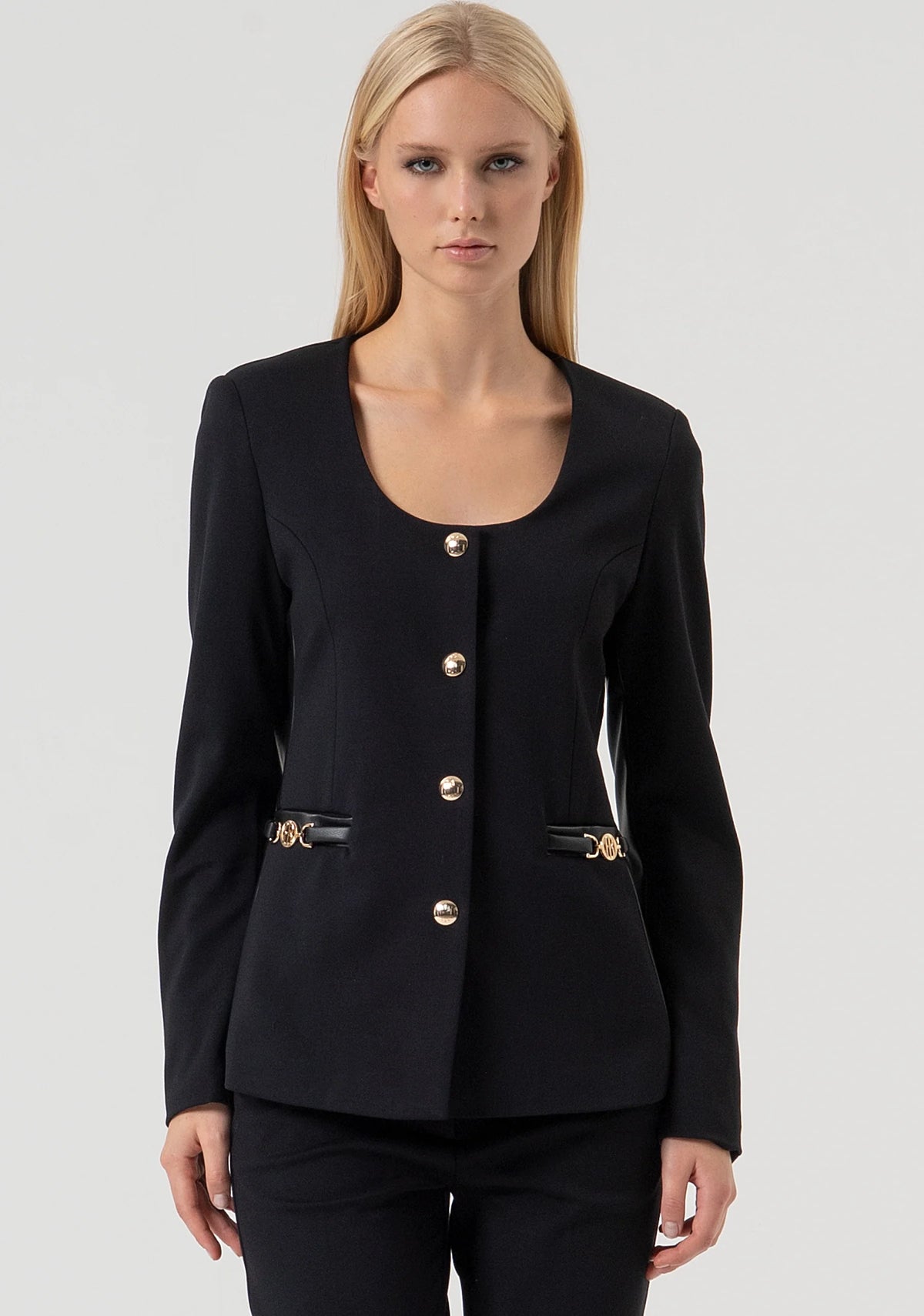 Giacca scollo tondo slim in mix di tessuti