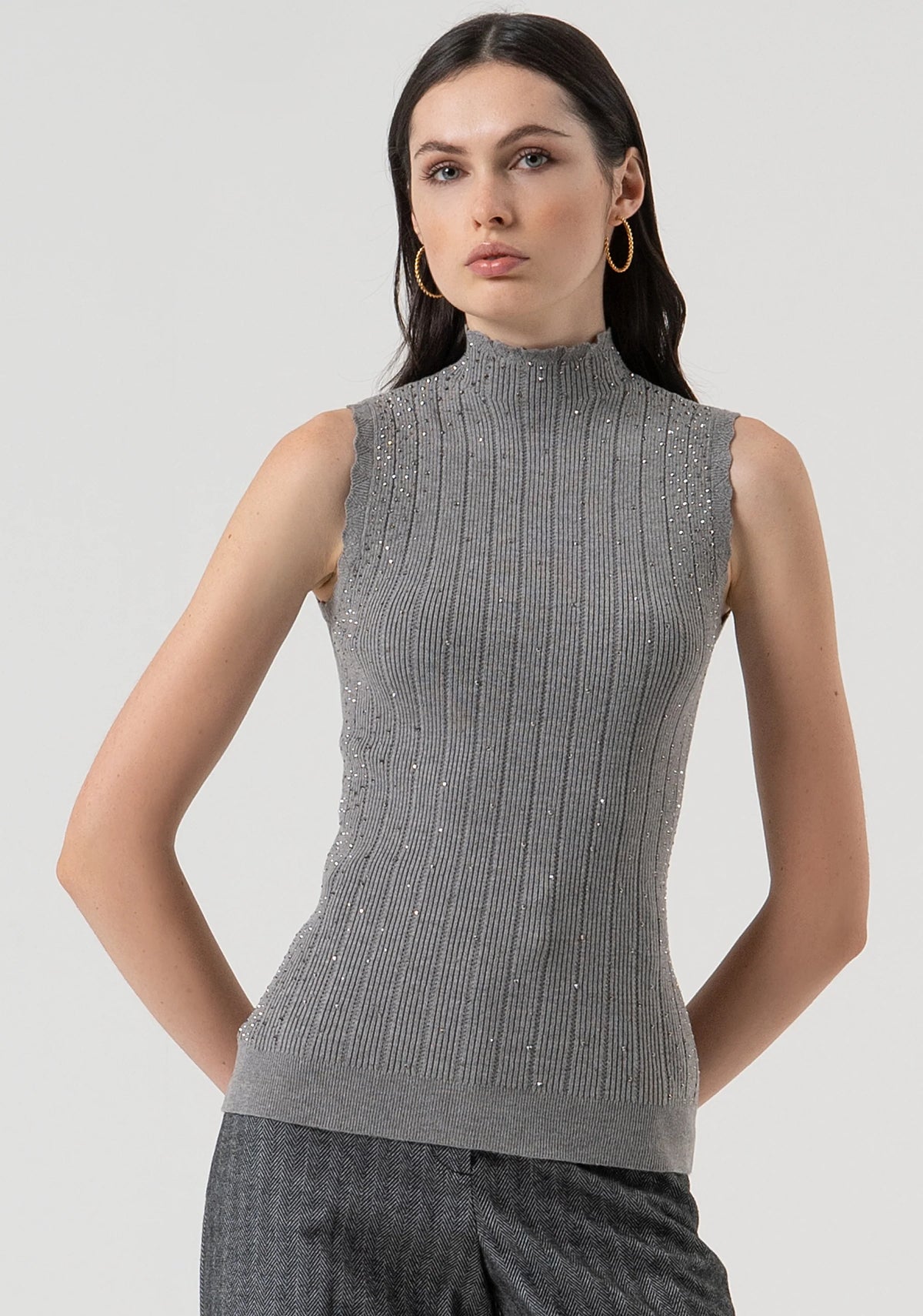 Top senza maniche in maglia con strass