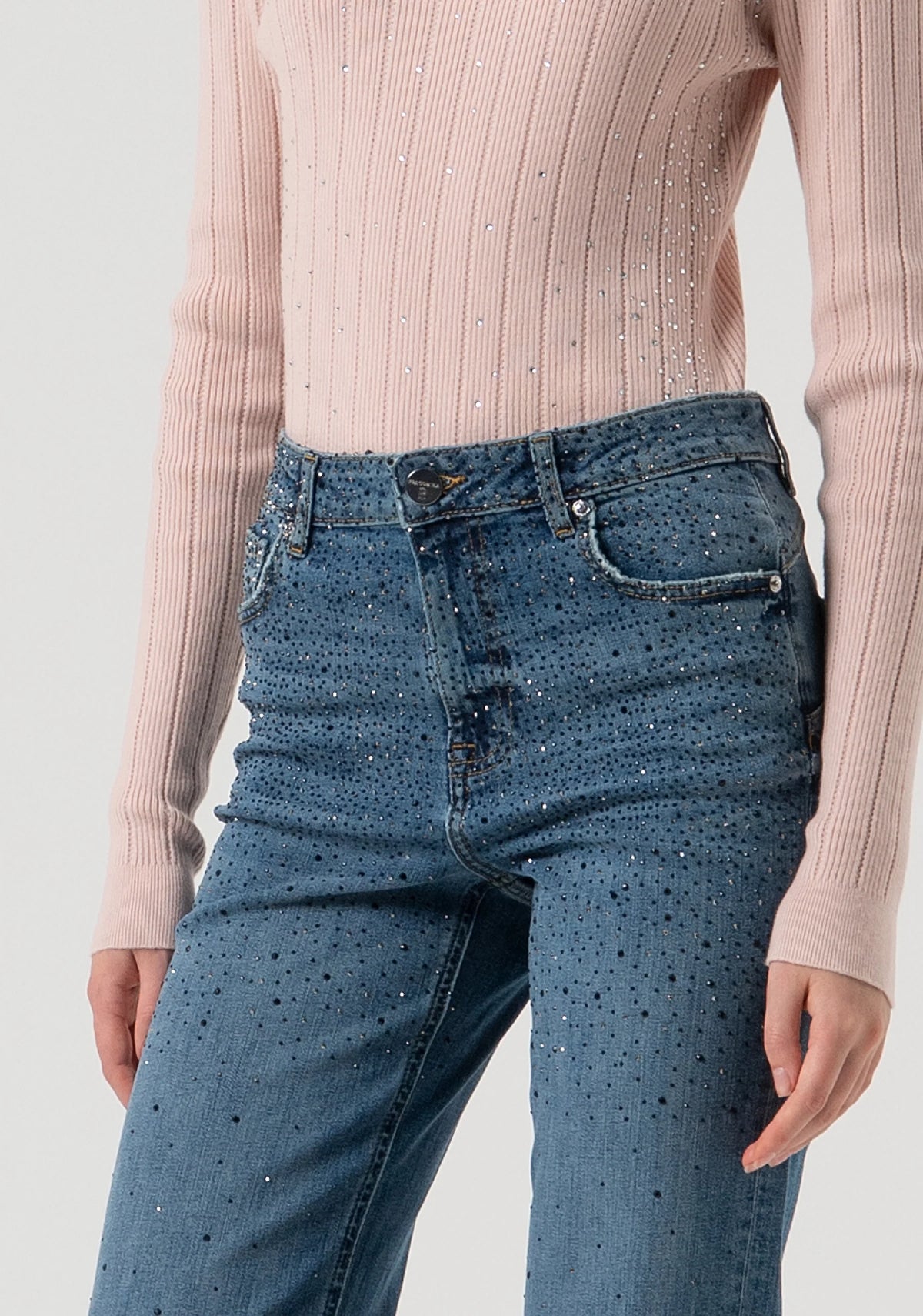 Jeans wide leg in denim con lavaggio medio e strass