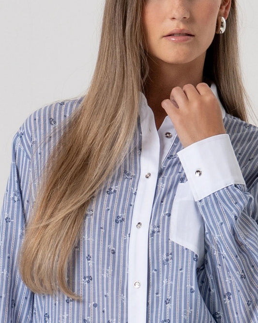 Camicia rigata con dettagli a contrasto-2