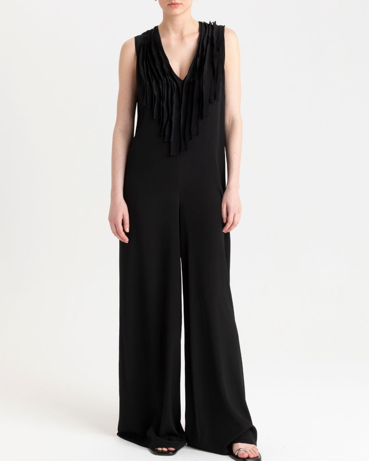 ss26-su-s6c403 black 1