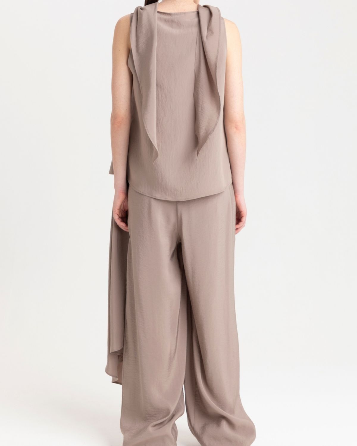 ss26-su-s6m201 darkkhaki 2