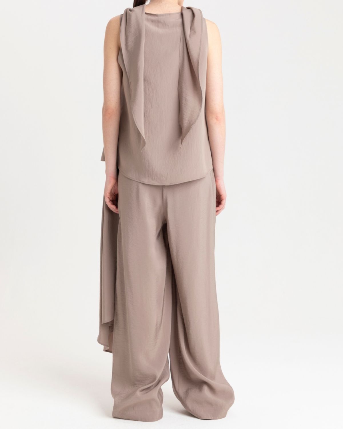 ss26-su-s6m502 darkkhaki 2