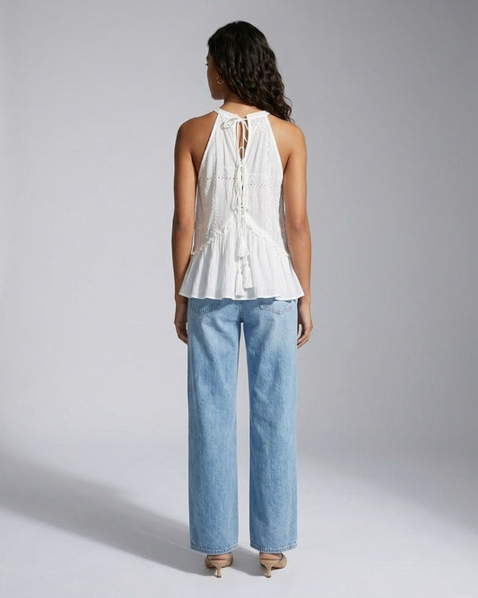 Top morbido dalla linea femminile